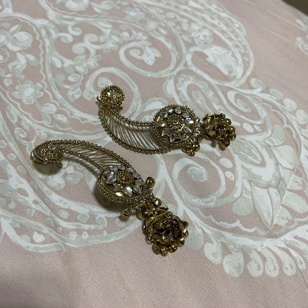 Earrings - Picture 6 of 7